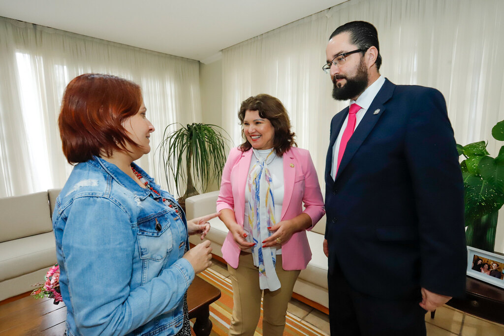 Richard Casas - Diretora da Escola de Negócios da Univali, Francine Simas Neves, vice-governadora Marilisa Bohem e secretário de Articulação Internacional, Juliano Froehner, definiram detalhes da missão empresarial