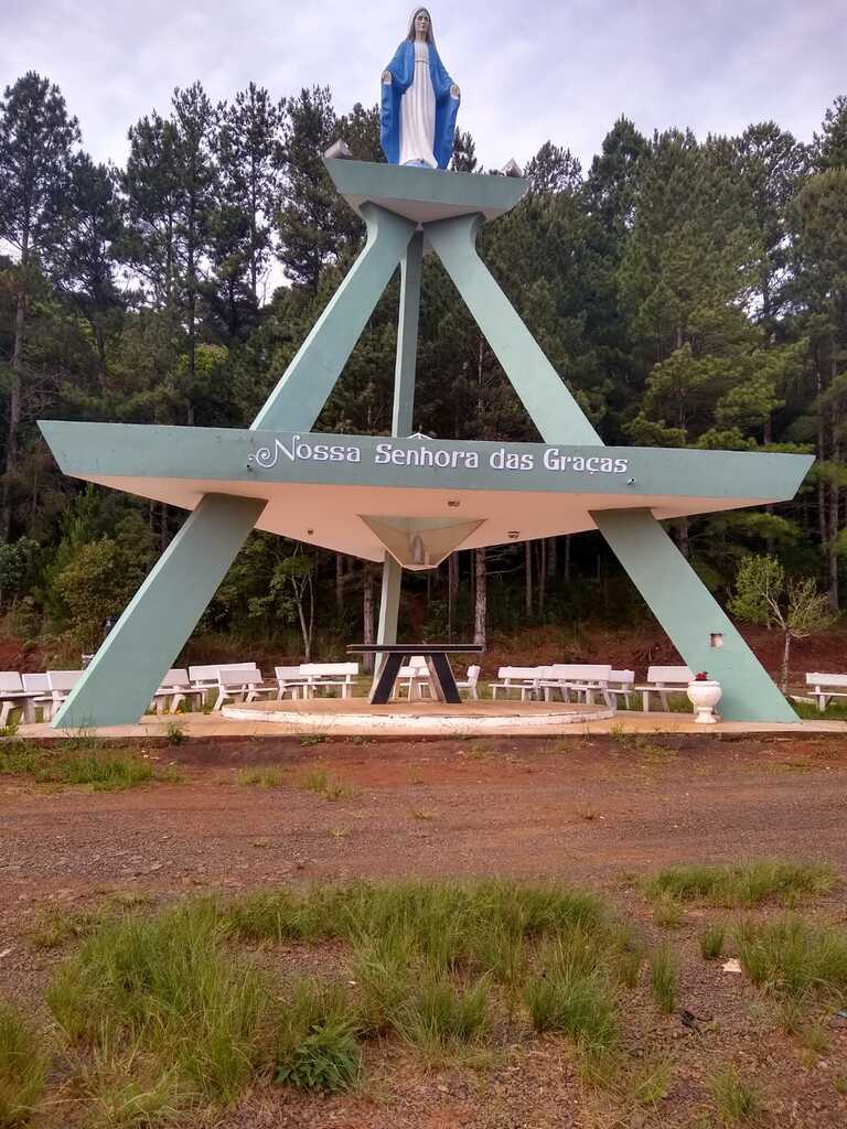 Arborização do entorno do Monumento de Nossa Senhora das Graças