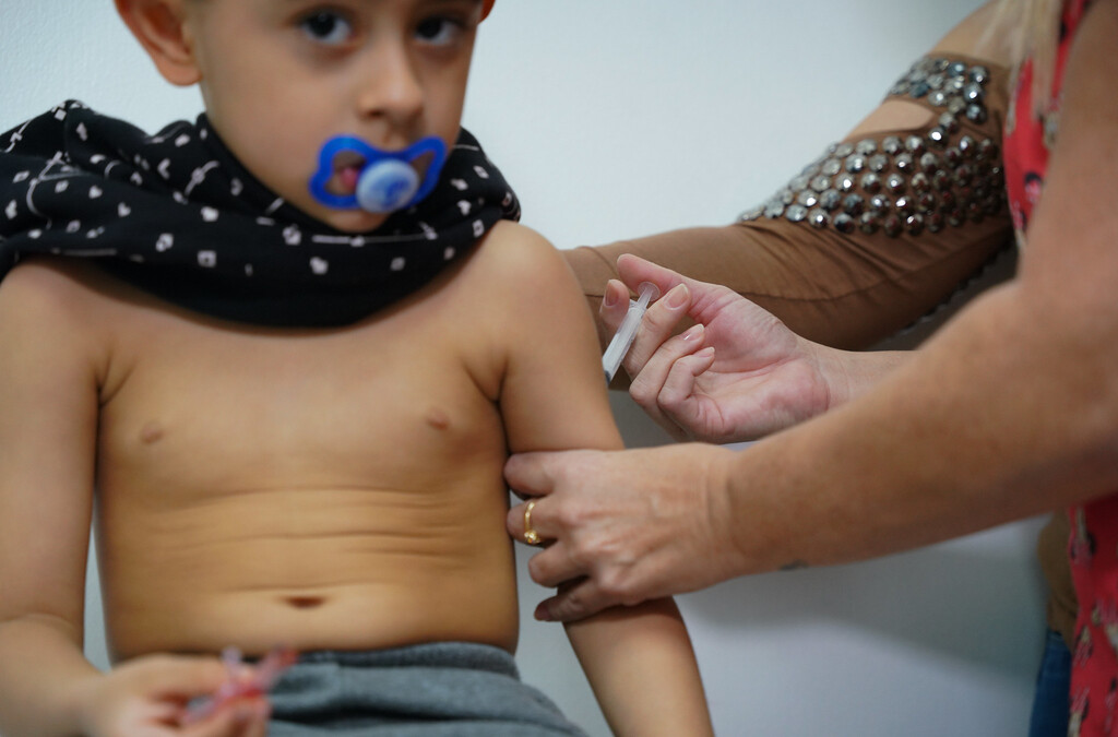Mais de 37 mil crianças e adolescentes atualizaram a caderneta de vacinação no dia D