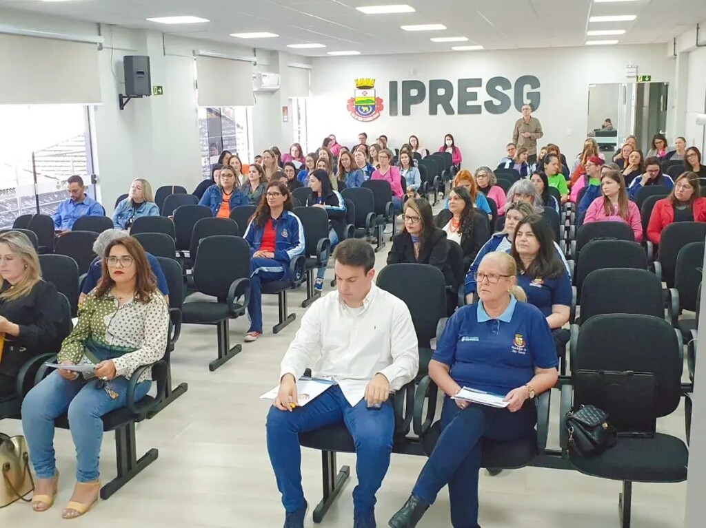 SEMINÁRIO REGIONAL DISCUTE ALTAS HABILIDADES E SUPERDOTAÇÃO