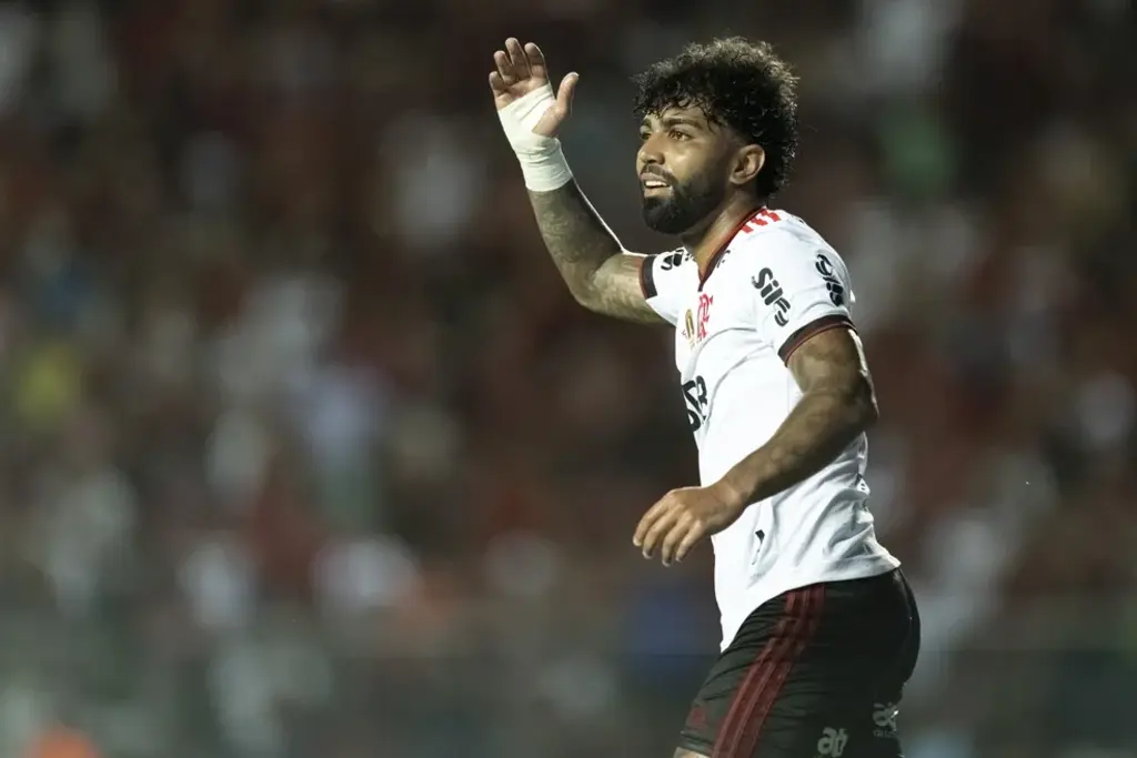 Gabigol renova com o Flamengo: Uma década de paixão e gols