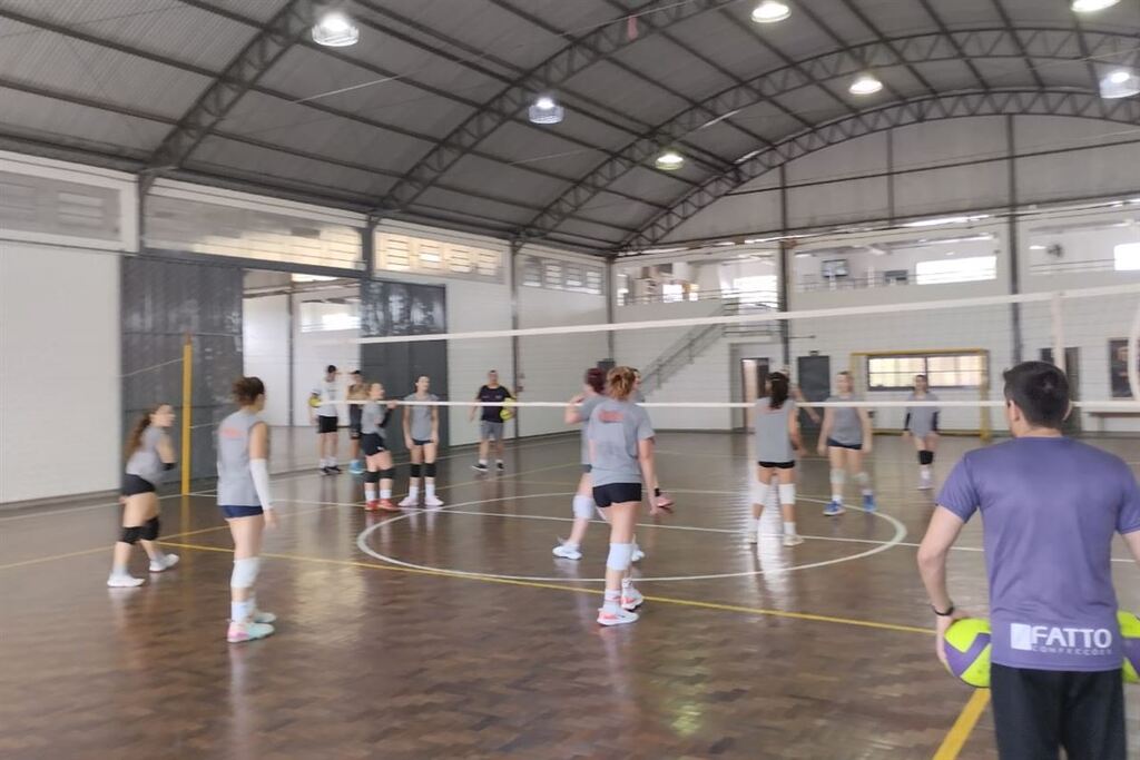 VSMAE embarca para a disputa da Taça Paraná de Voleibol