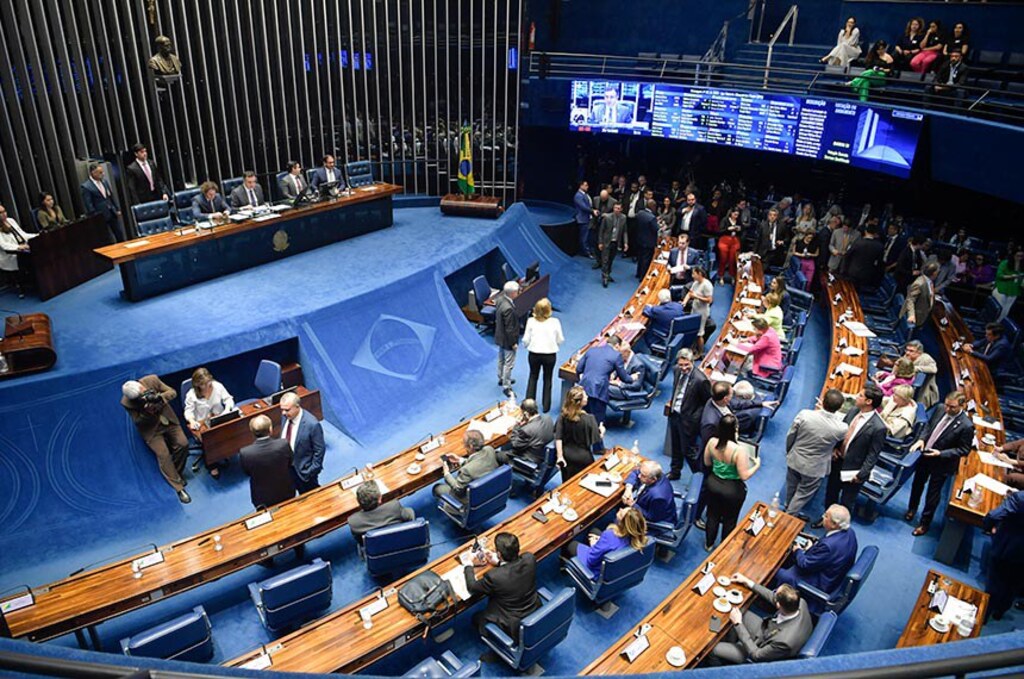 Senado aprova desoneração da folha de pagamentos de 17 setores