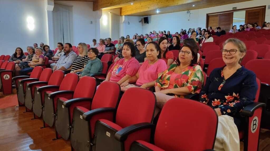 EVENTO MARCA PERÍODO DE PREVENÇÃO DO CÂNCER EM TREZE TÍLIAS, ORIENTANDO MULHERES EM AUTOCUIDADOS