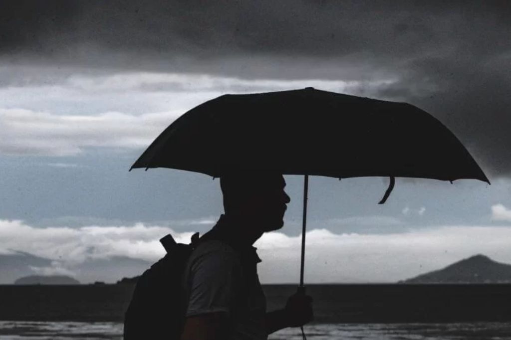 Frente fria e ciclone: SC em alerta e com risco ‘muito alto’ para chuva e alagamentos