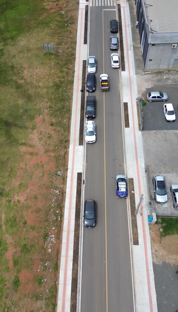 Com recursos indicados por Carmen Zanotto rua em Forquilhinha é pavimentada