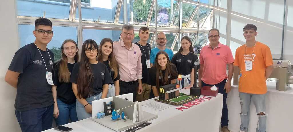 Dorini e equipe visitam o mundo Senai de Capinzal