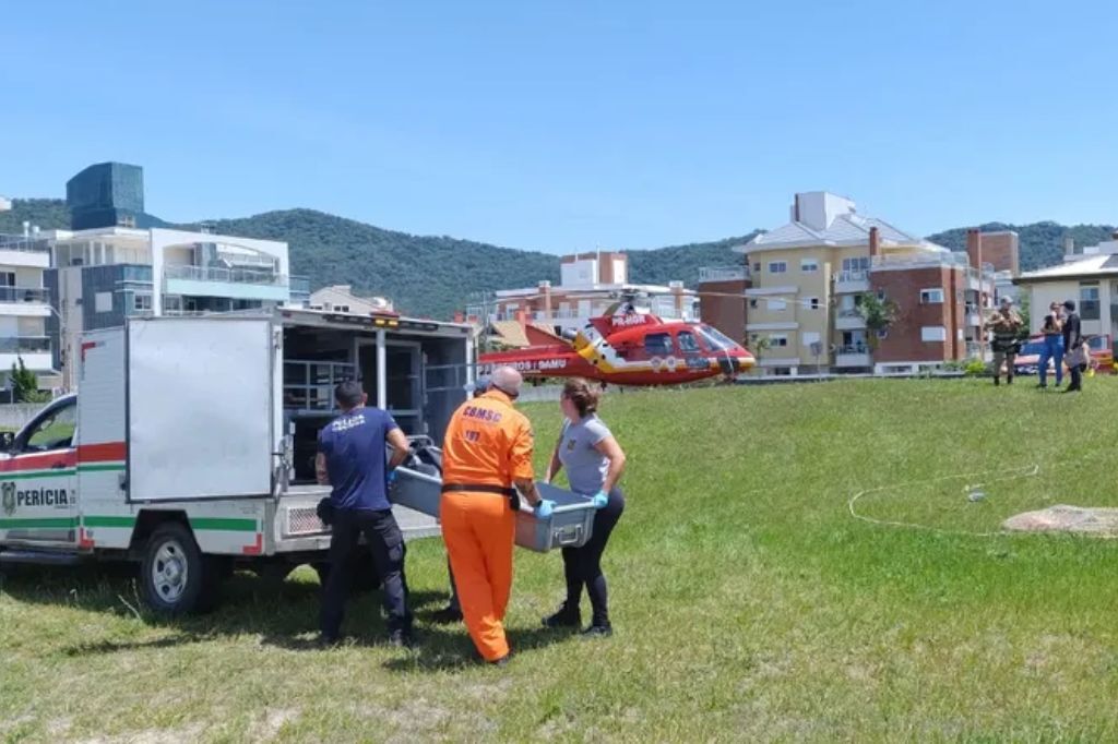  - Corpo é encontrado em ilha de Florianópolis e passará por exame para saber se é de turista desaparecido — Foto: CBMSC/Divulgação