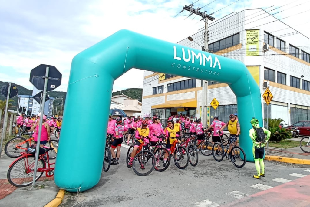 Passeio Ciclístico em prol da Rede Feminina aconteceu neste domingo (29)