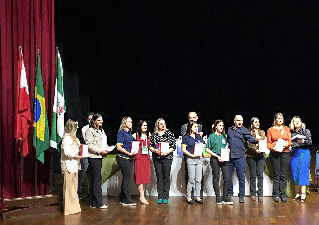 Aluno da Rede Municipal de Joaçaba conquista medalha de bronze na Olimpíada Brasileira de Matemática das Escolas Públicas