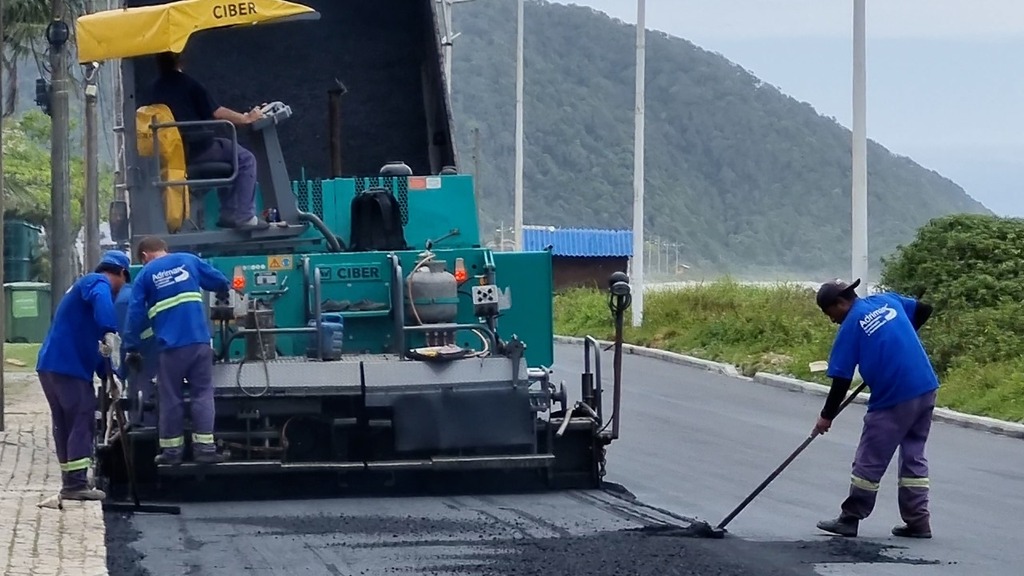 Em São Francisco do Sul orlas de Ubatuba e Itaguaçu recebem pavimentação e nova iluminação