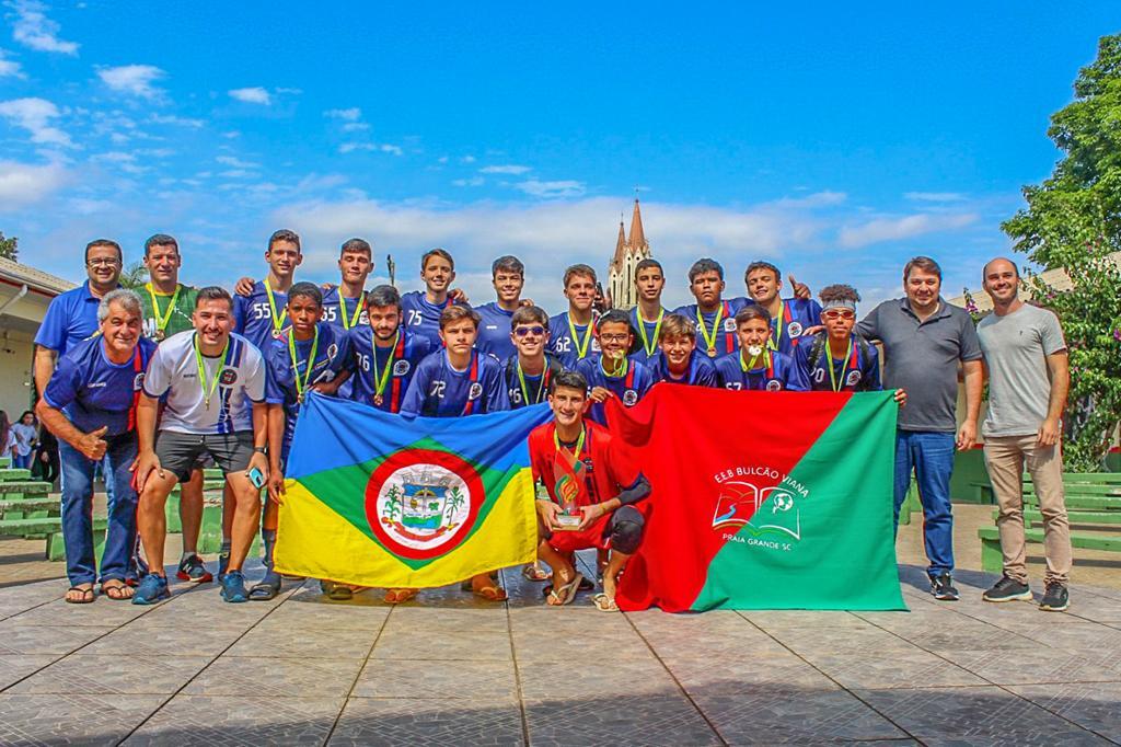 EQUIPE DE FUTEBOL DA PRAIA GRANDE É BICAMPEÃ 
REGIONAL DO MOLEQUE BOM DE BOLA