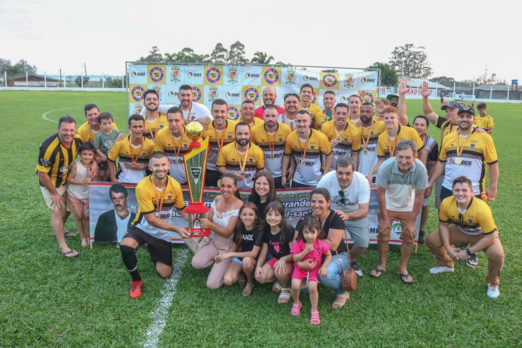 GOLEADAS DEFINEM OS CAMPEÕES DO CAMPEONATO MUNICIPAL DE FUTEBOL DE SANTA ROSA DO SUL
