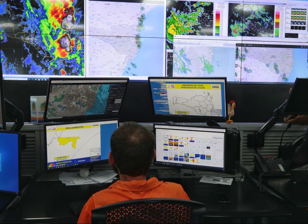 Previsão indica chuva intensa e temporais para Santa Catarina até sábado