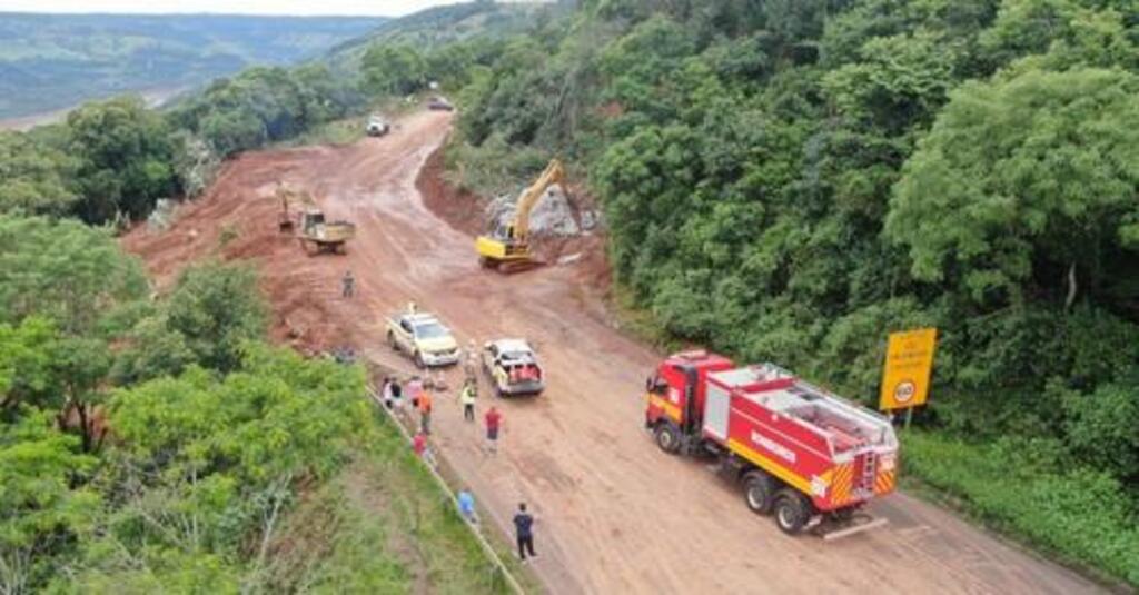 Chuva não dá trégua em Santa Catarina e mantém ao menos 4 rodovias com interdição total