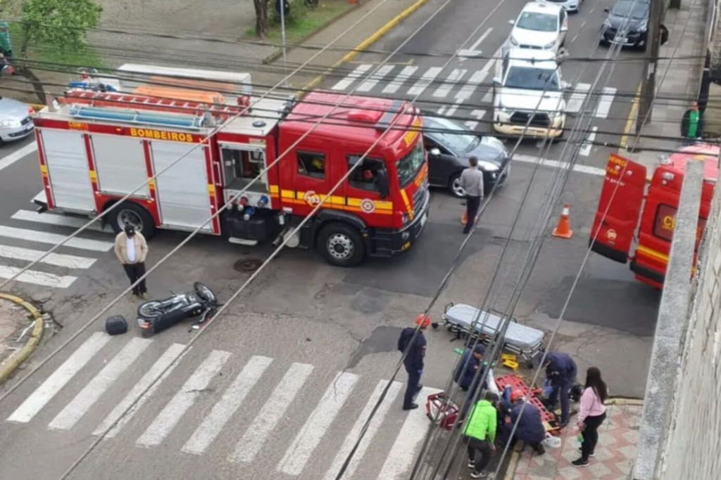 título imagem Em quatro dias, dois acidentes são registrados em cruzamento no centro de Santa Maria