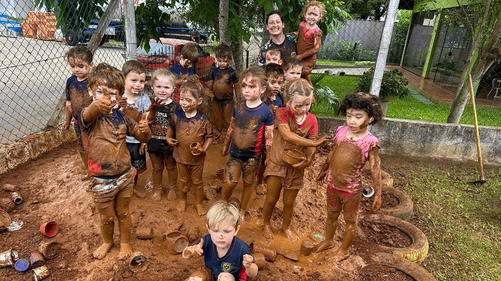 LAMA E DIVERSÃO MARCAM ATIVIDADE COM A TERRA EM ESCOLAS INFANTIS DE TREZE TÍLIAS