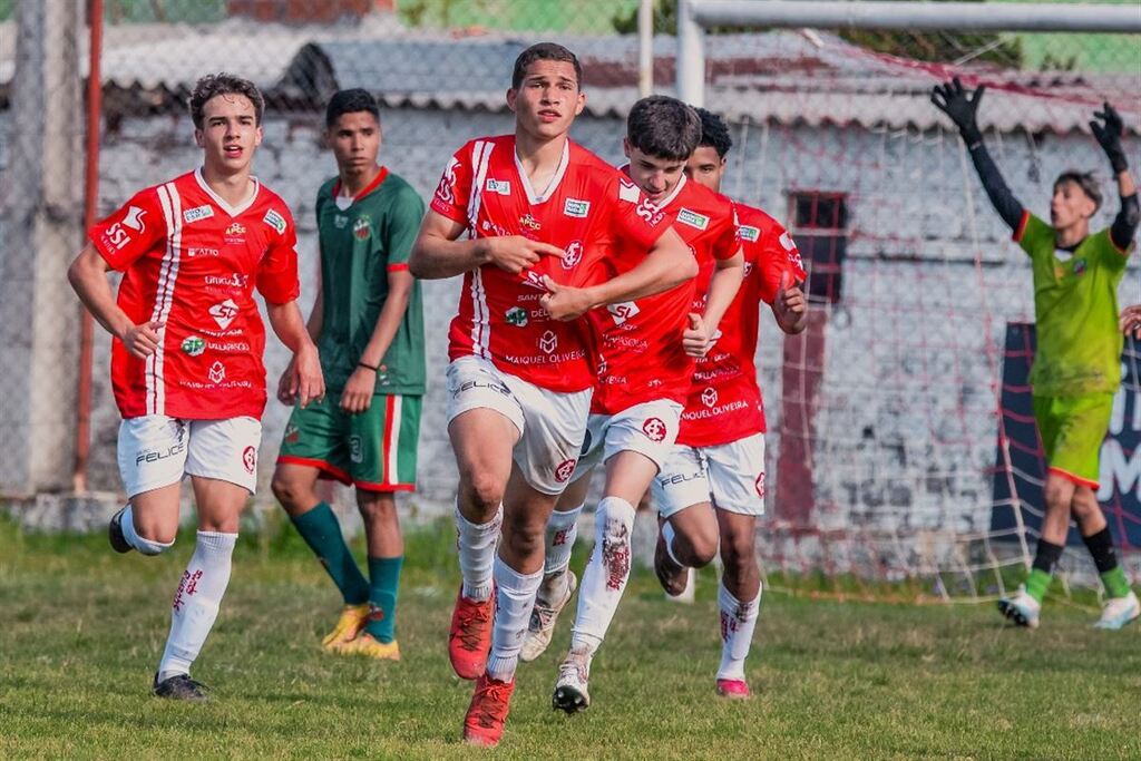 Inter-SM bate o rival Riograndense pela Copa Regional de Base