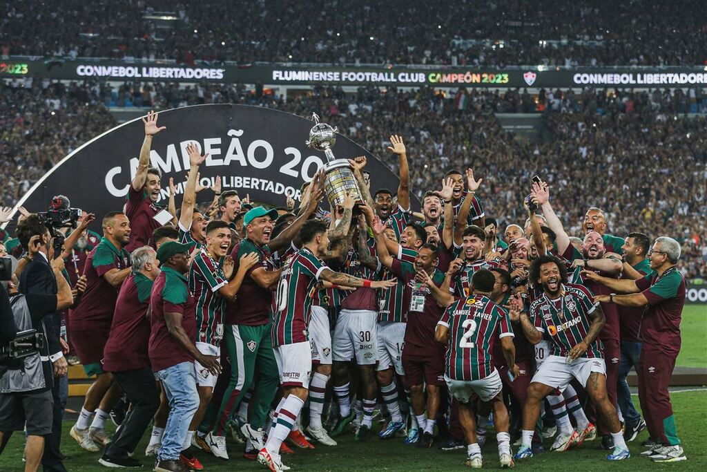 título imagem Fluminense bate o Boca no Maracanã e vence a Libertadores pela primeira vez