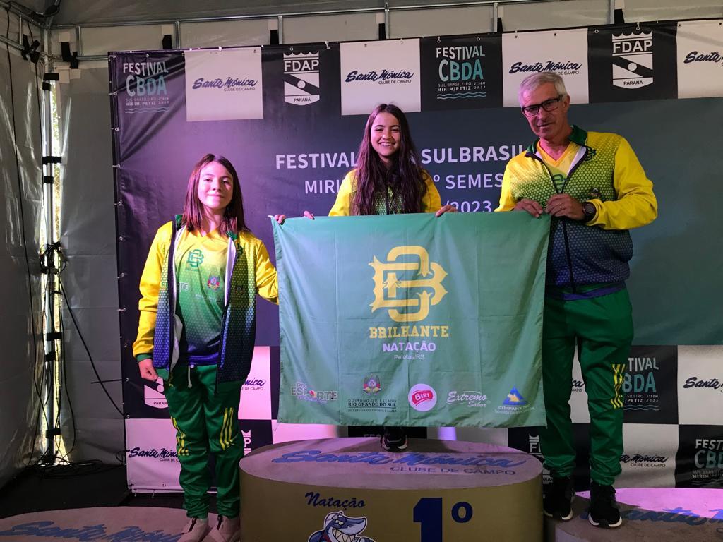 Nadadoras do Brilhante conquistam medalhas no Sul-Brasileiro