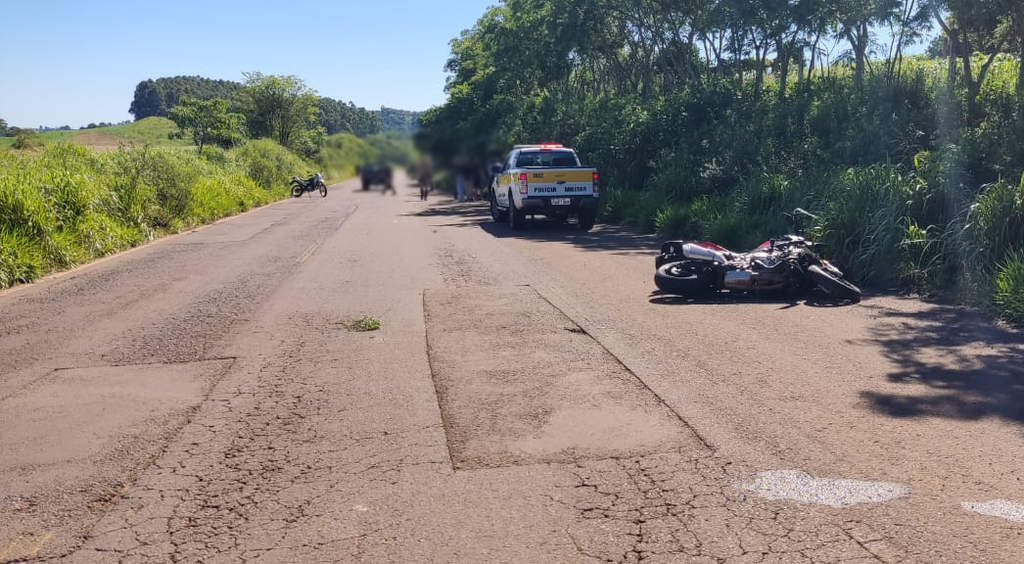 Colisão entre motocicletas deixa três pessoas feridas