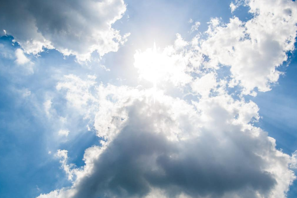 Semana começa com sol em boa parte de Santa Catarina