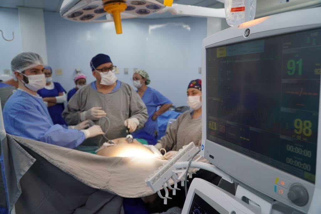 Hospital Tereza Ramos utiliza técnica menos invasiva para cirurgias bariátricas
