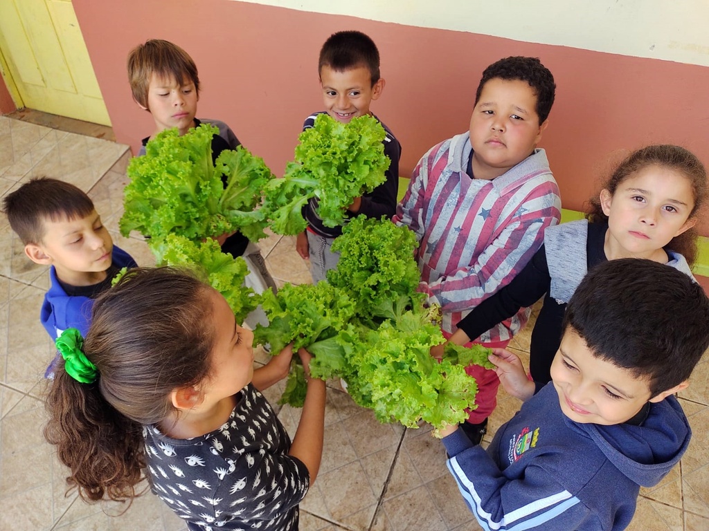 EDUCAÇÃO AMBIENTAL: ENTENDENDO O INTER-RELACIONAMENTO COM A NATUREZA