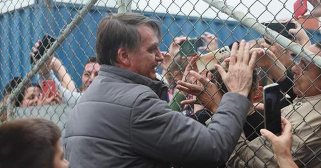 Ministro do TSE condena Bolsonaro à inelegibilidade pela terceira vez