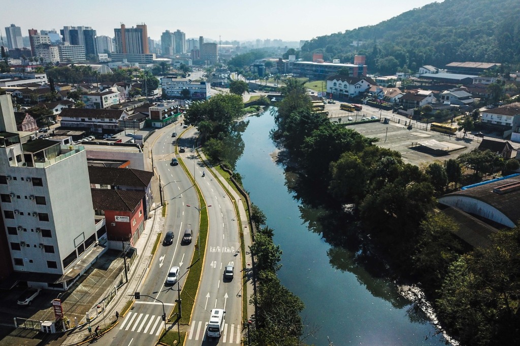 Joinville, Itajaí e Chapecó lideram geração de empregos em Santa Catarina em 2023