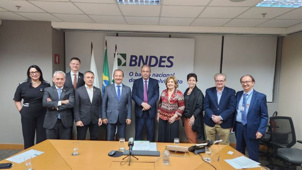 Governador Jorginho Mello assegura investimento de R$ 631 milhões do BNDES para revitalização de estradas em Santa Catarina