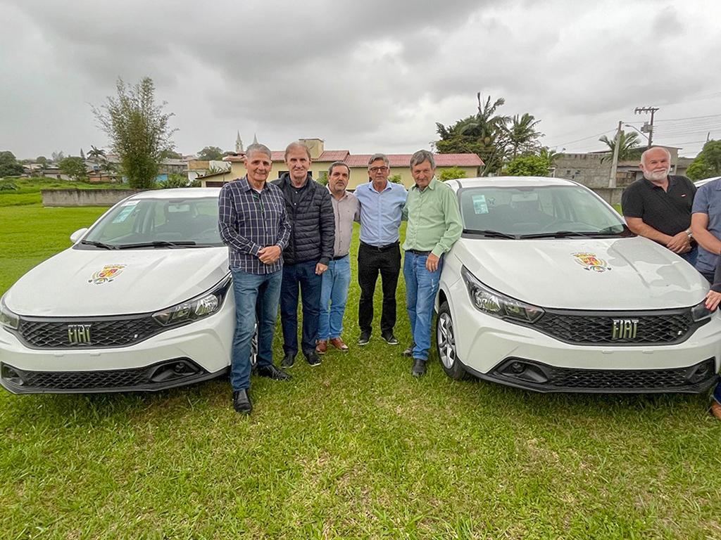 SAÚDE, AGRICULTURA E SAMAE DE SANTA ROSA DO SUL SÃO BENEFICIADOS COM QUATRO NOVOS VEÍCULOS