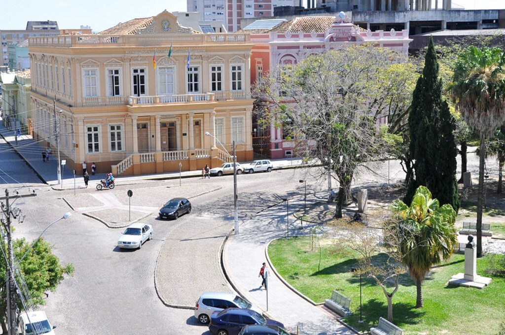 Com recurso indeferido, Prefeitura tem até segunda para pagar salários atrasados