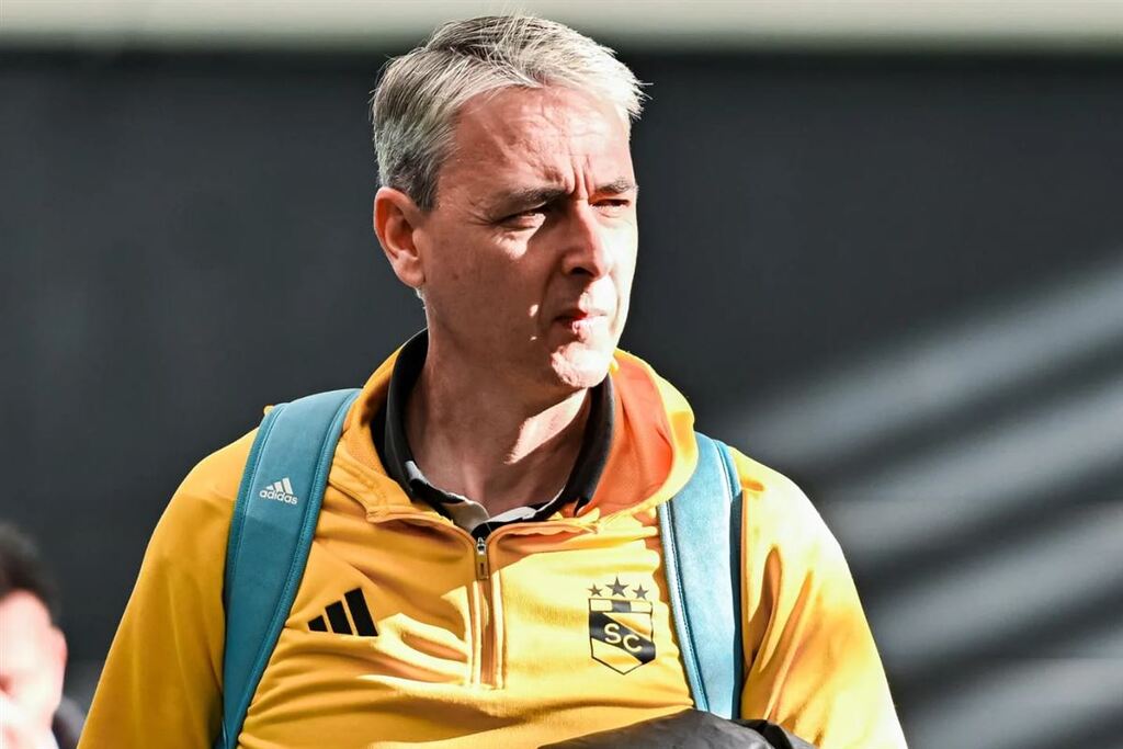Santa-mariense Tiago Nunes deve ser apresentado como técnico do Botafogo nesta segunda-feira