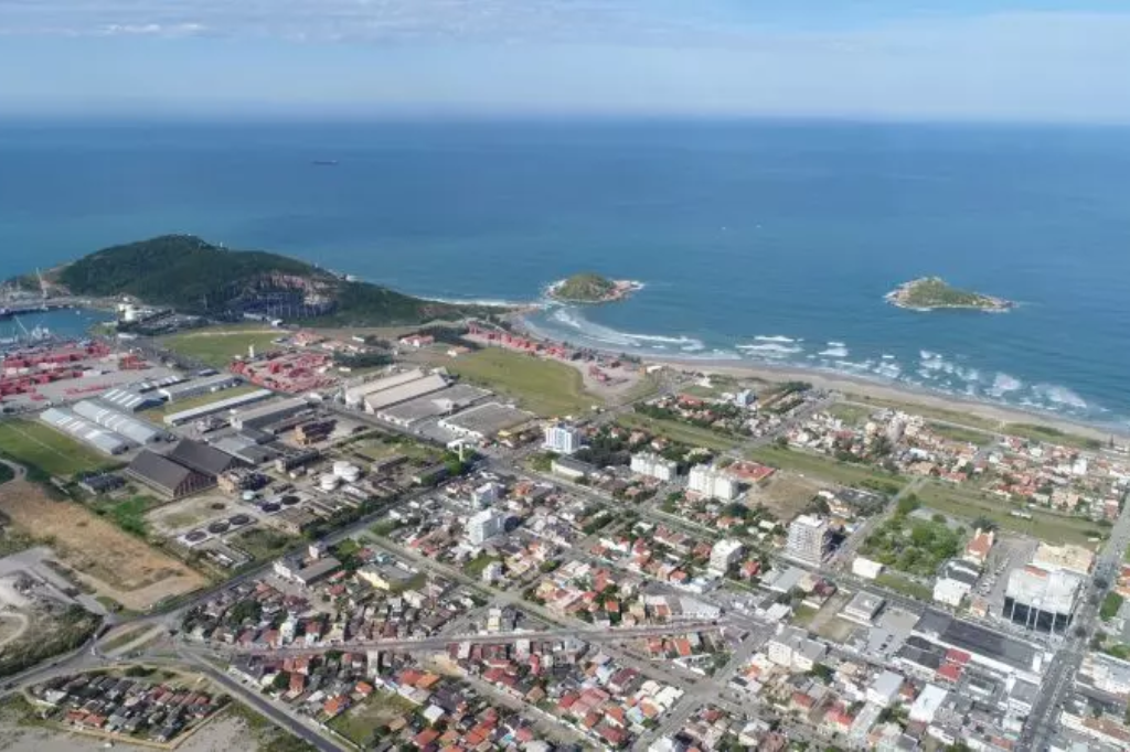  - Visão panorâmica do munícipio de Imbituba. - Foto: reprodução