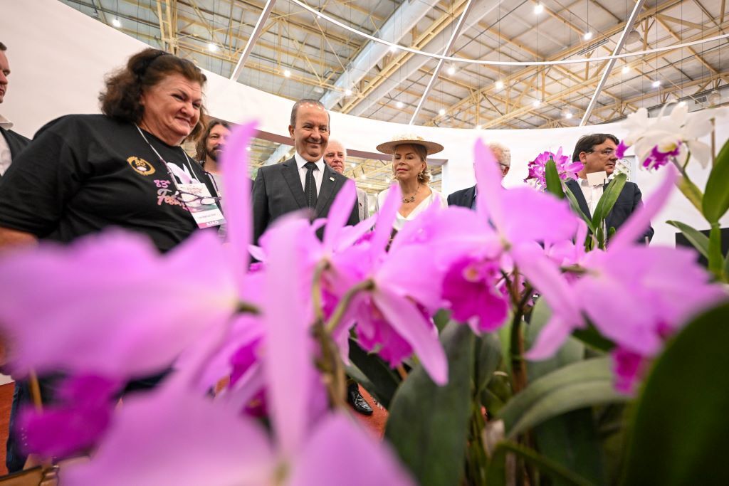 Governador Jorginho Mello participa da abertura da Festa das Flores em Joinville