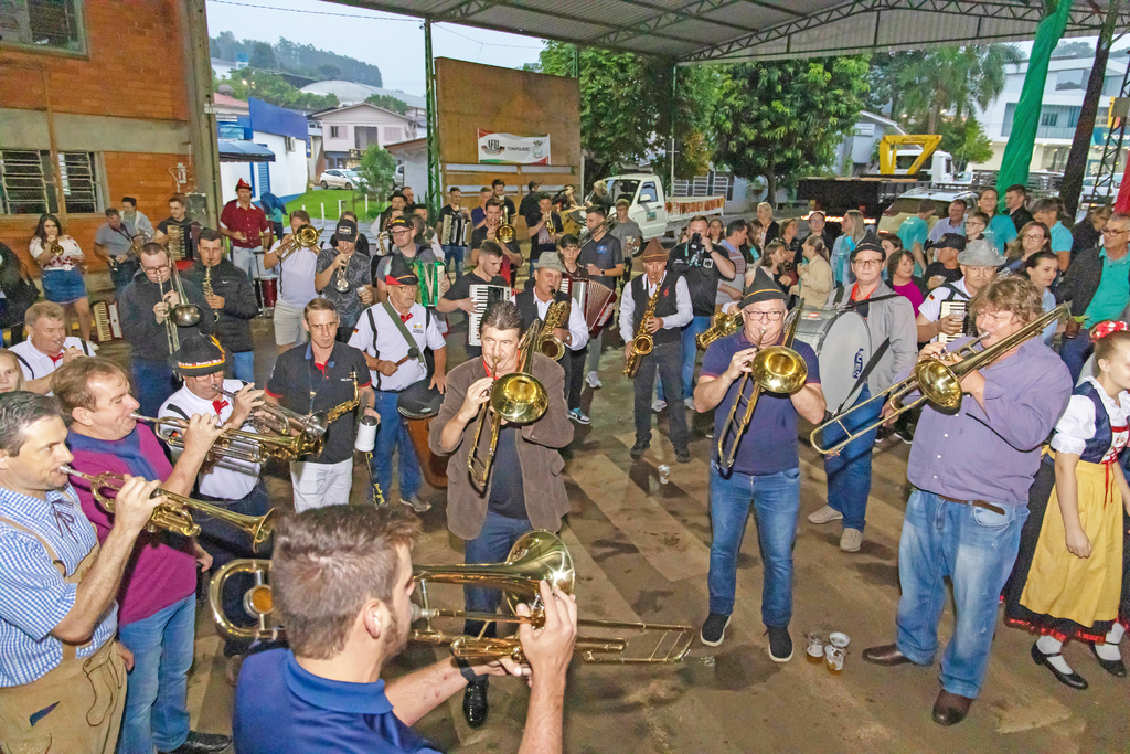 15ª Musikantenfest marca o encerramento da Semana de Incentivo à Leitura e Cultura em Tunápolis