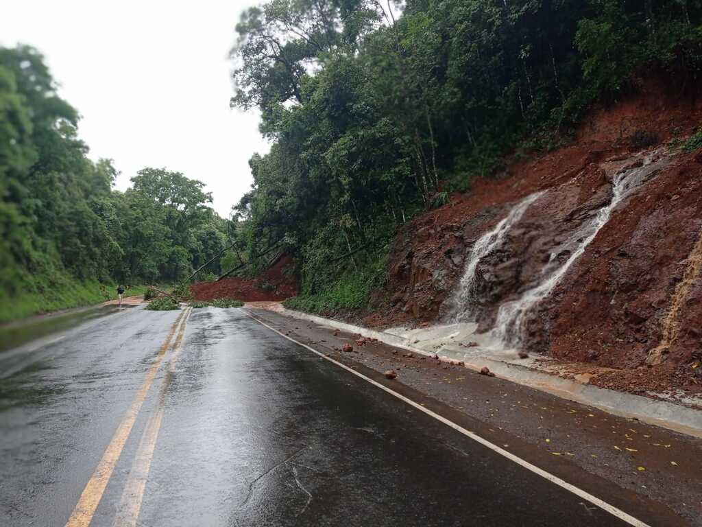 Dnit alerta para restrições de tráfego devido às fortes chuvas