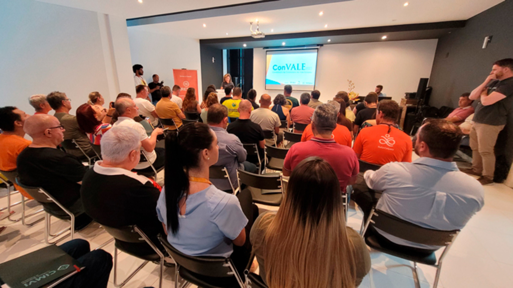 FOTOS/CIMVI - Diferentes representantes dos segmentos públicos e privados se reuniram para conversar sobre o futuro do cicloturismo na região e no Brasil