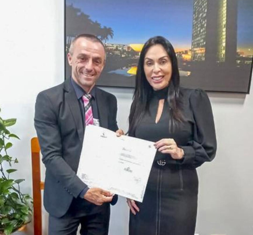 EM VIAGEM A BRASÍLIA PREFEITO E VEREADORES 
BUSCAM RECURSOS PARA O MUNICÍPIO DE PASSO DE TORRES