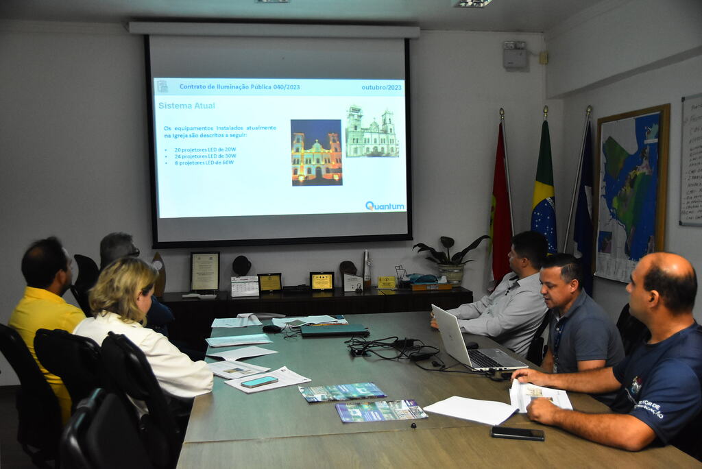 Igreja Matriz Nossa Senhora da Graça de SFS vai ter nova iluminação 
Projeto é apresentado para Padre Anderlei