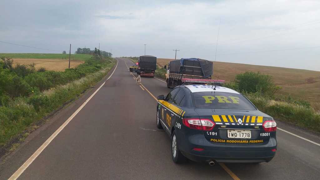 título imagem VÍDEO: dois motoristas são presos com carga milionária em cidade da região