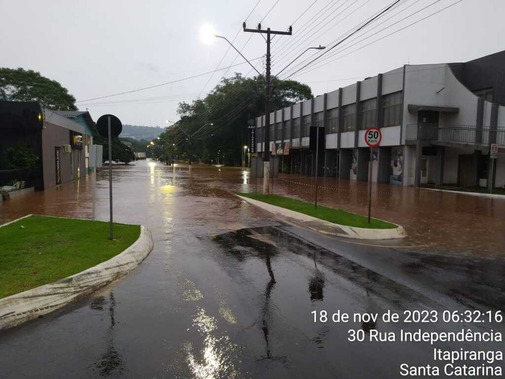 Bombeiros divulgam a situação das chuvas no Extremo Oeste