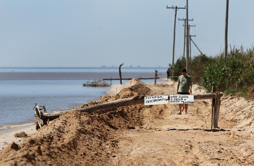 Moradores do Pontal da Barra aguardam reconstrução da estrada