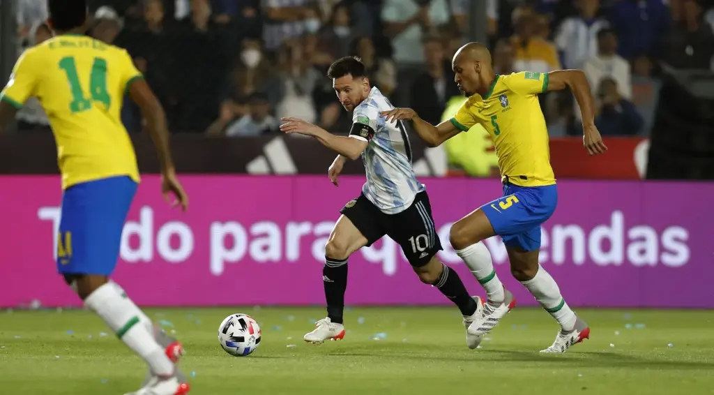 Brasil enfrenta Argentina em duelo crucial das Eliminatórias