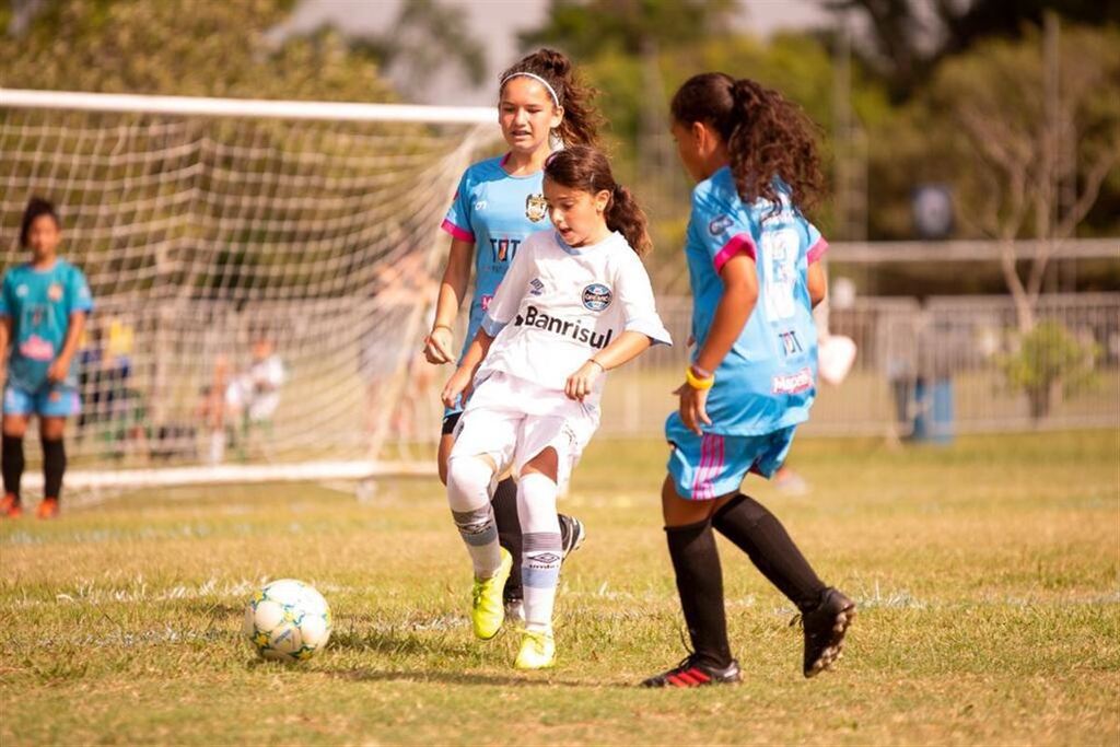 Menina revelada em Santa Maria é convocada para a seleção brasileira sub-15 de futebol