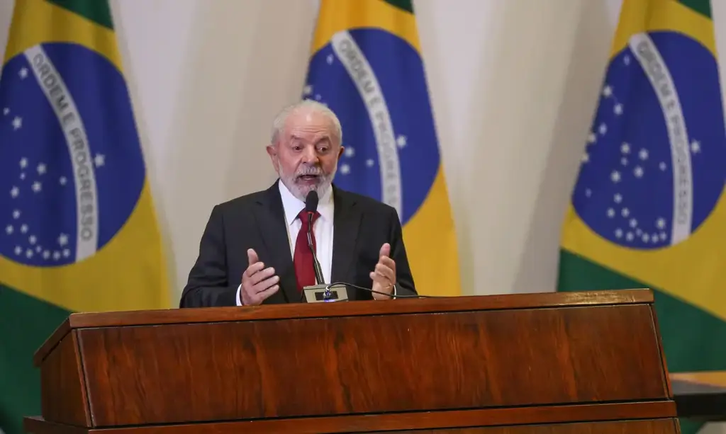 Lula diz que não precisa gostar de presidentes dos países vizinhos