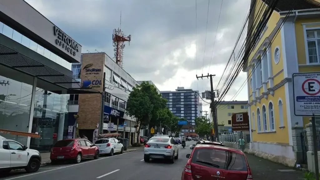 Rua Princesa Isabel se transforma em palco de cultura e lazer durante o final de semana