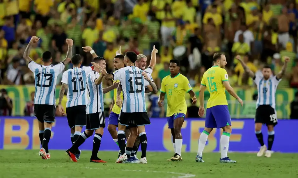 Eliminatórias: Brasil perde de 1 a 0 para Argentina no Maracanã