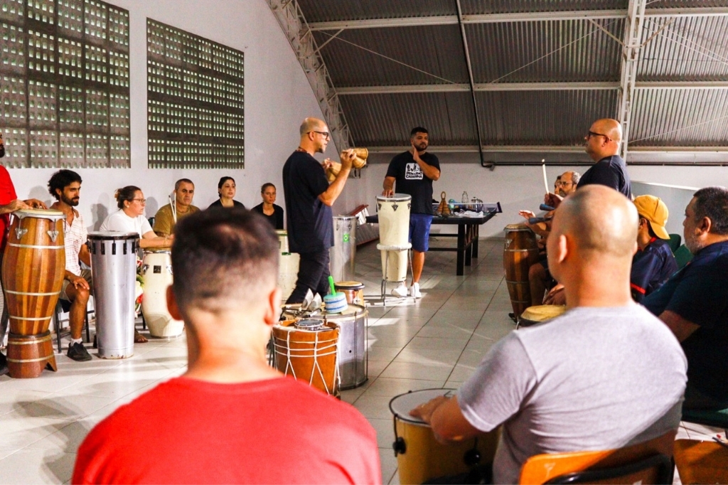 Músico ministra oficina de percussão em Capivari de Baixo na próxima semana